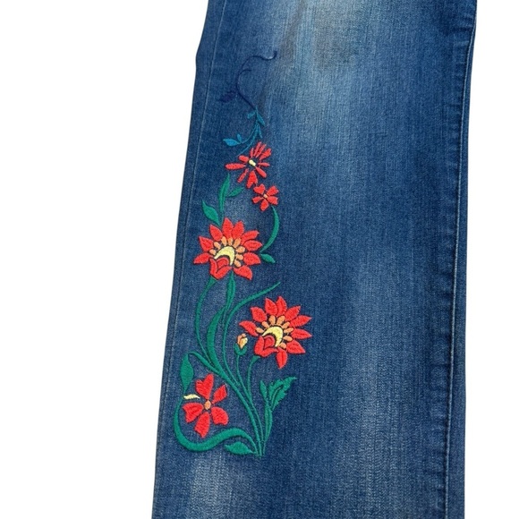 Vintage America Blues Bestie Jeans Size 12 R 31 Embellished Embroidered Flowers - Picture 4 of 12
